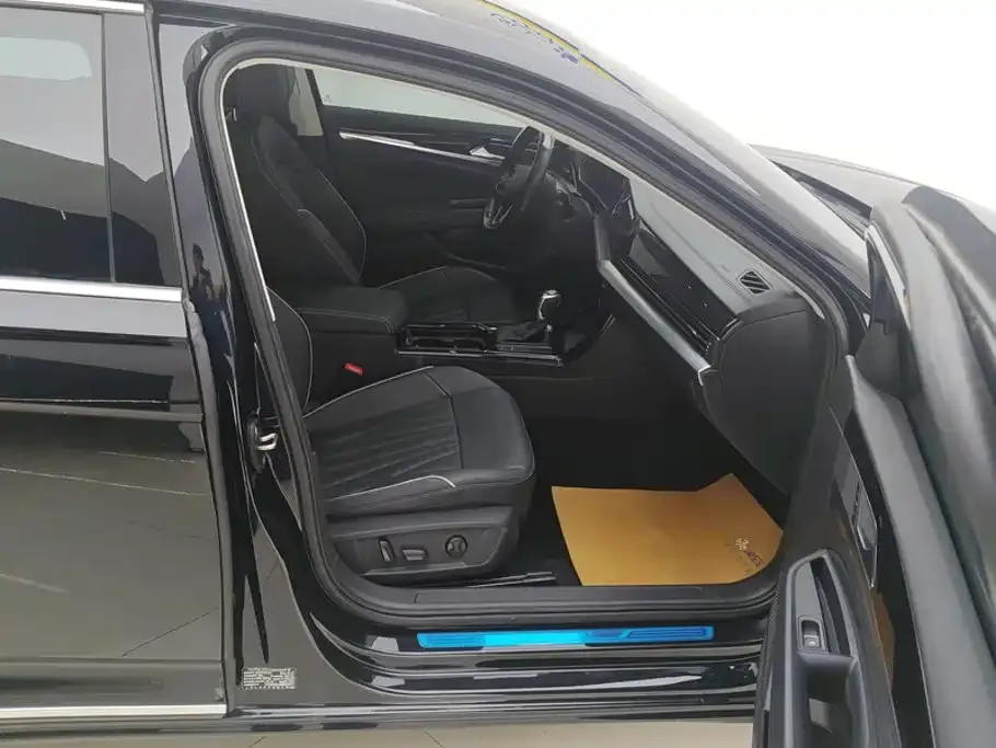 Volkswagen Passat — фото 9