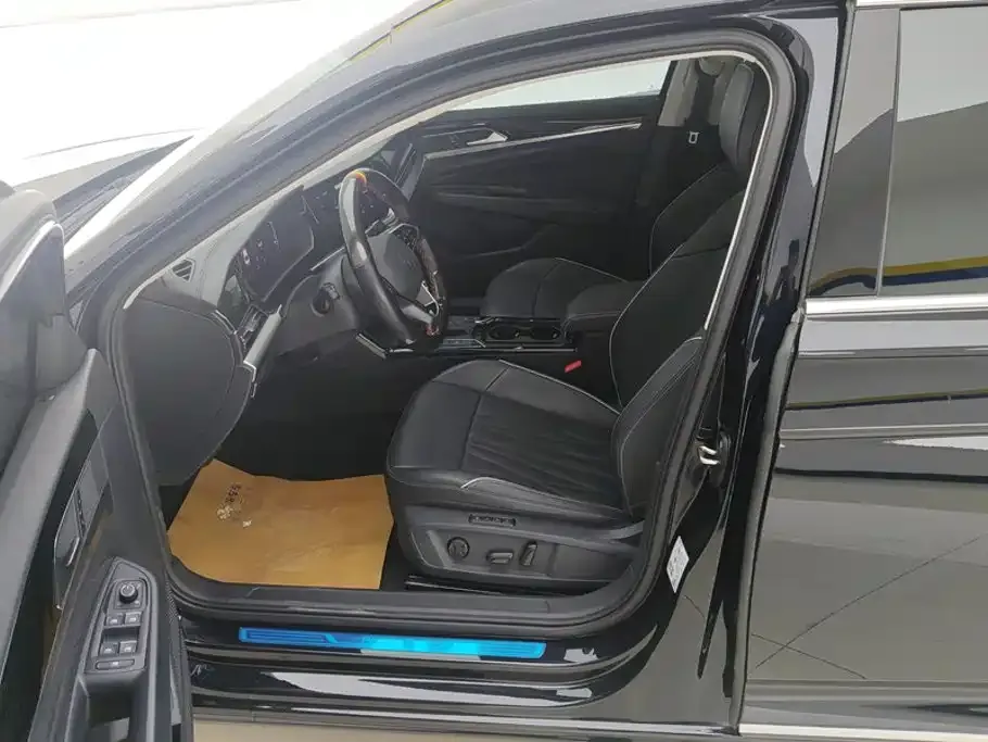 Volkswagen Passat — фото 6