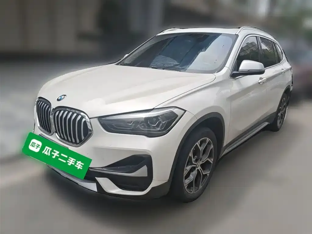 BMW X1 — фото 1