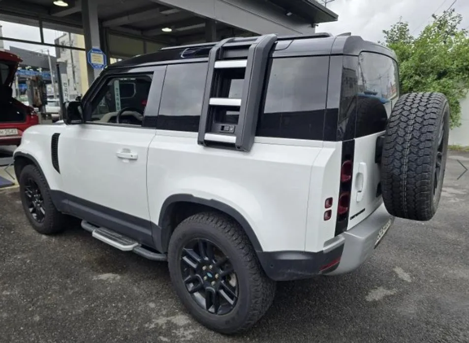 Land Rover Defender — фото 9