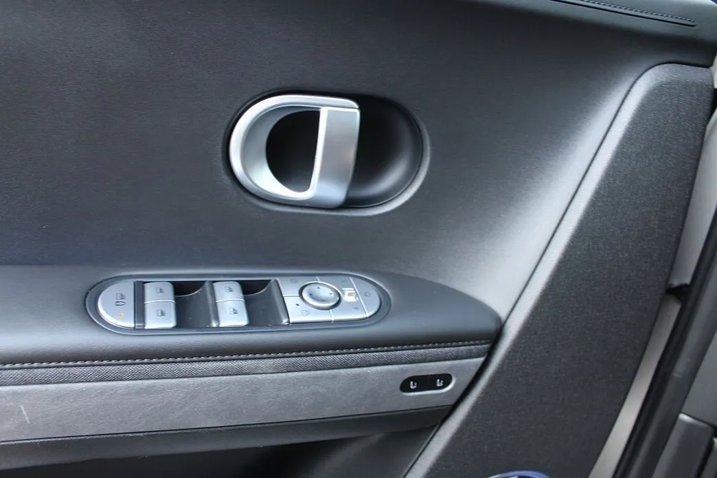 Hyundai Ioniq5 — фото 7