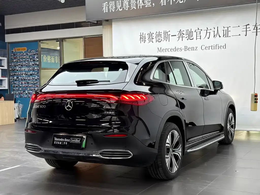 Mercedes-Benz EQE SUV — фото 10