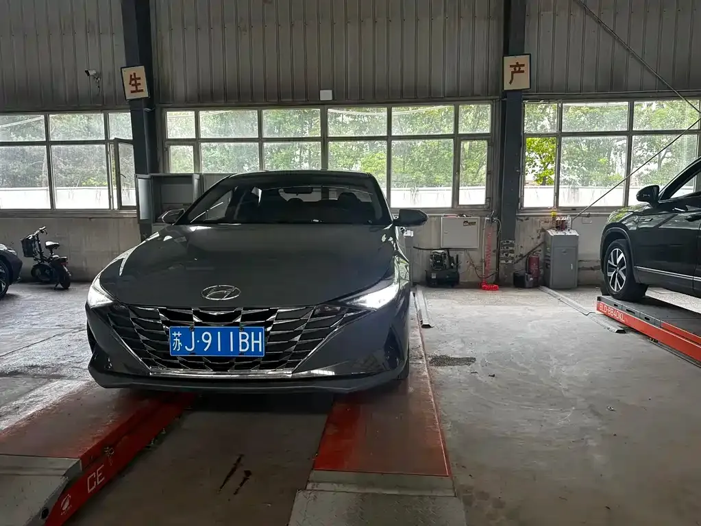 Hyundai Elantra — фото 8