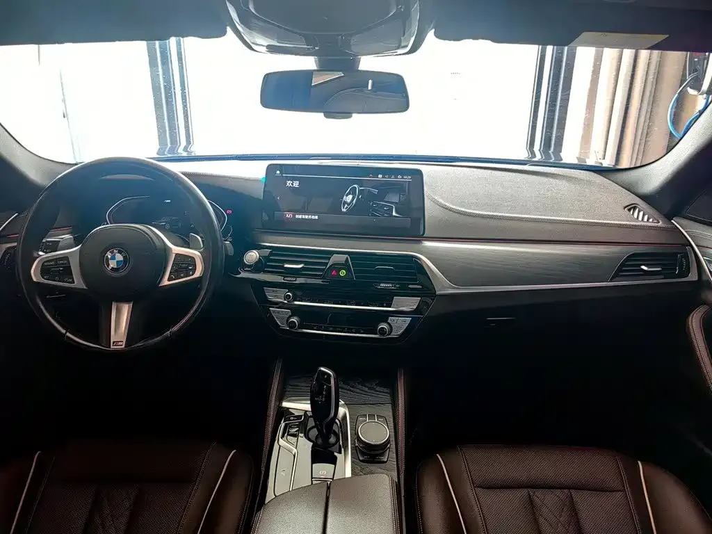 BMW 5 Series — фото 5