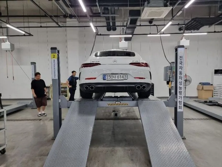 Mercedes-Benz AMG GT — фото 2