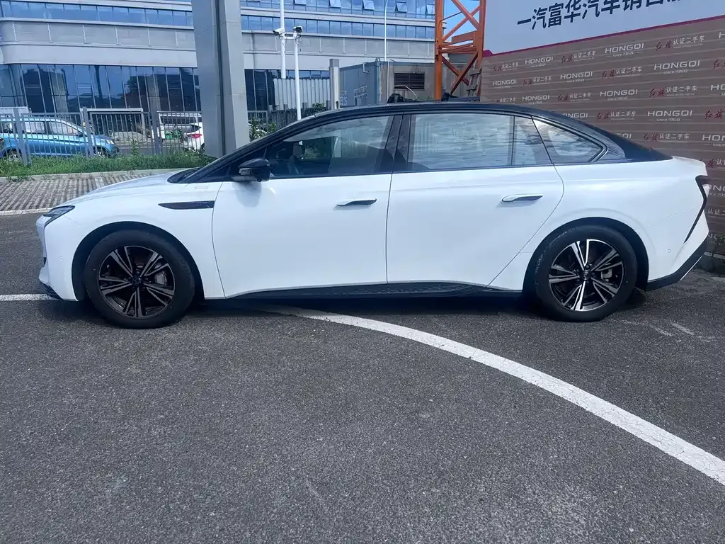 Hongqi EH7 — фото 10