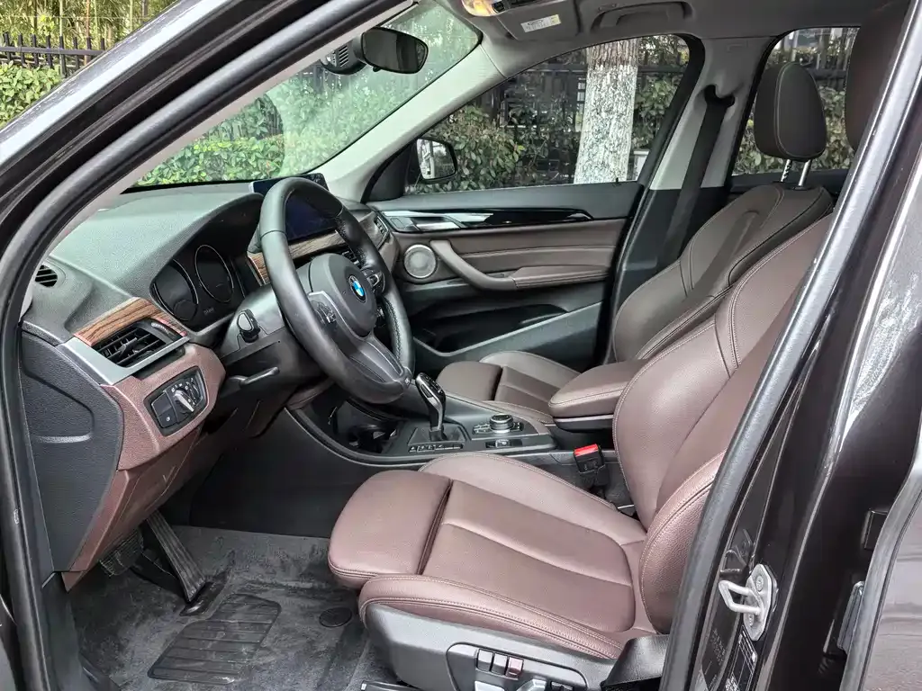 BMW X1 — фото 5