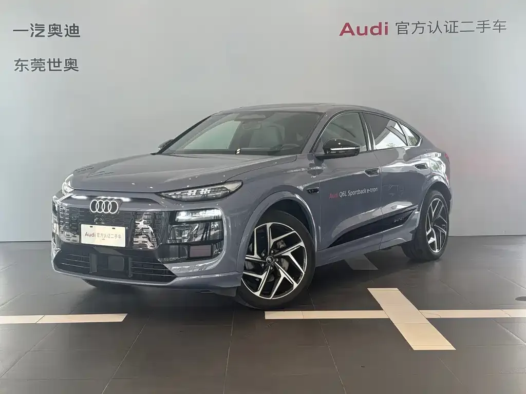 Audi Q6L Sportback e-tron — фото 1