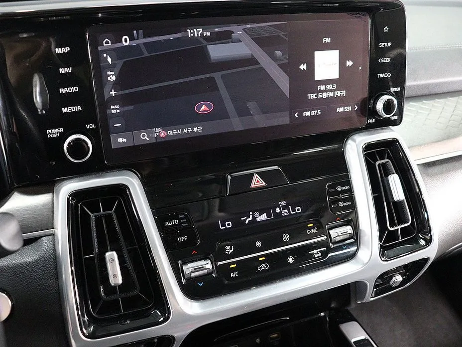 Kia Sorento — фото 6
