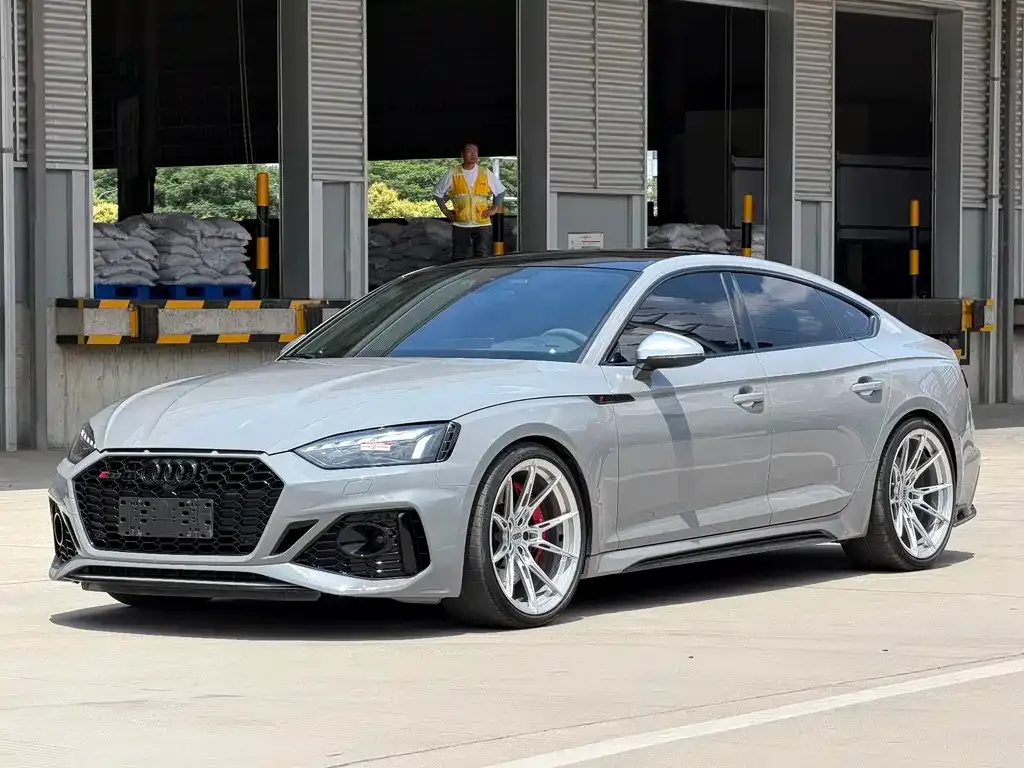 Audi RS 5 — фото 1