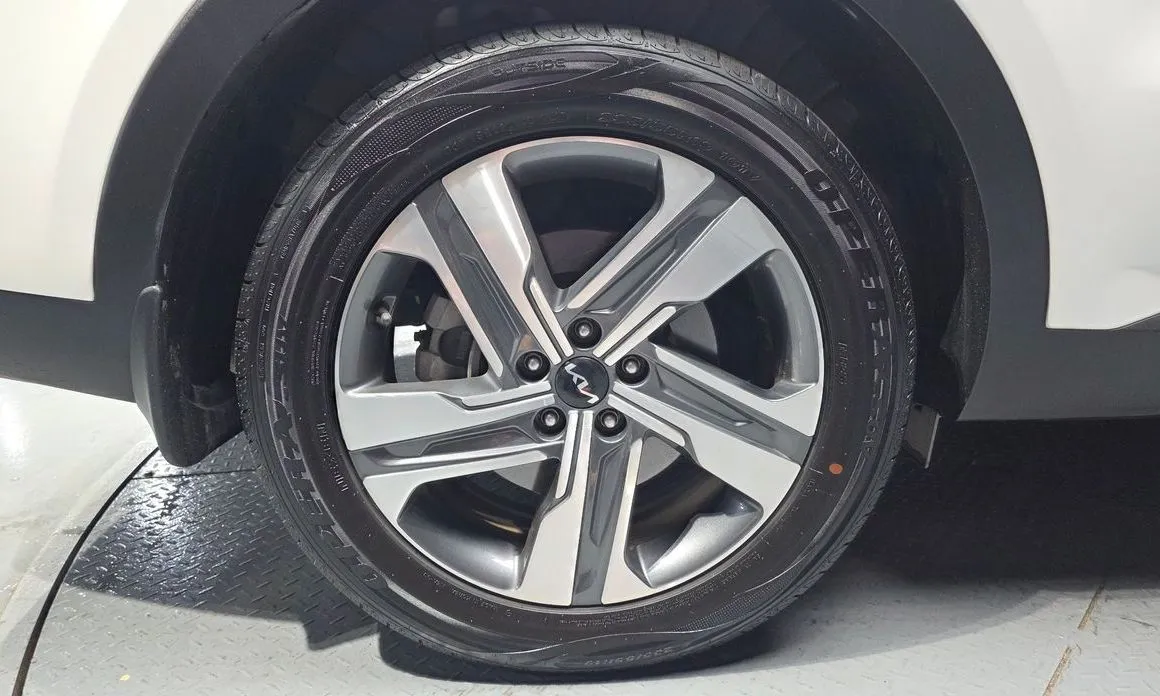Kia Sorento — фото 6
