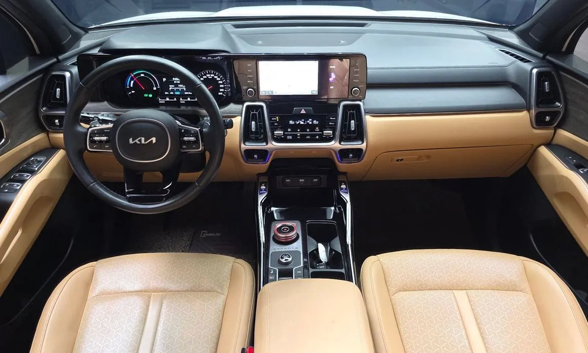Kia Sorento — фото 7