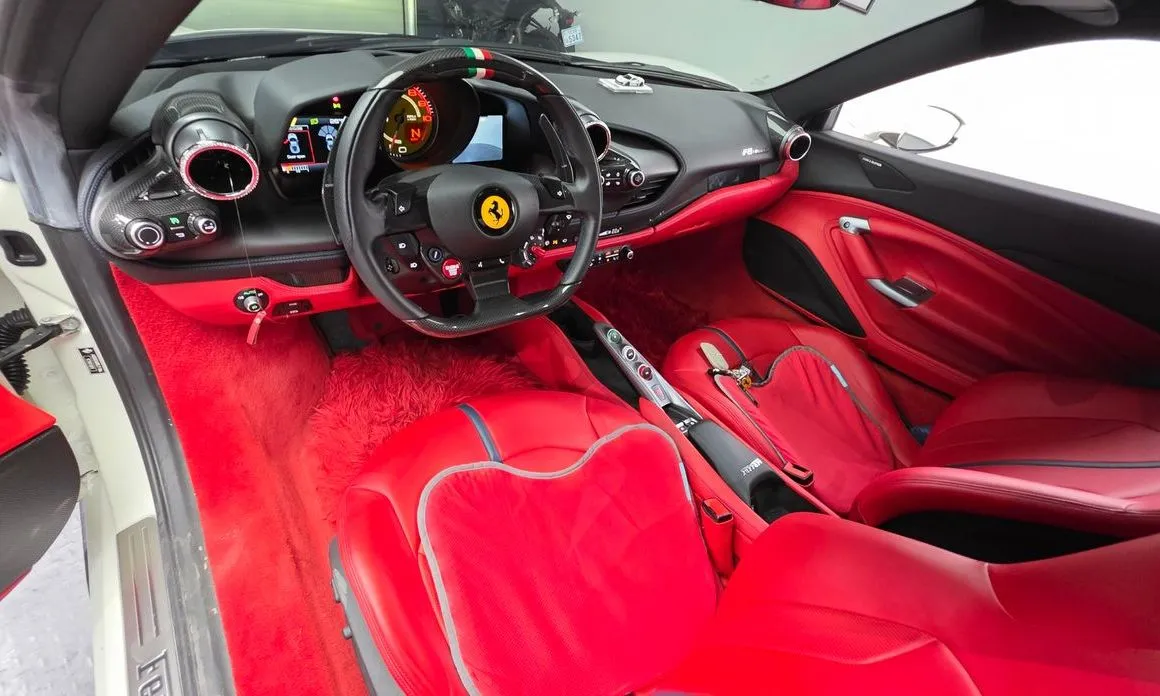 Ferrari F8 — фото 7
