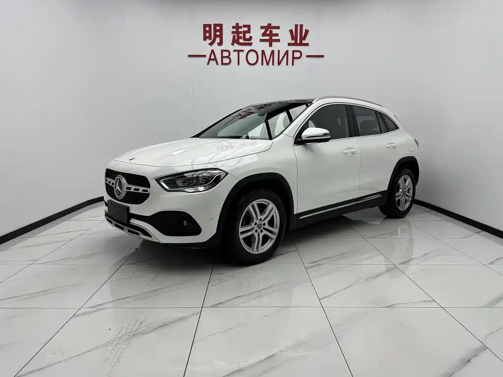 Mercedes-Benz GLA — фото 1