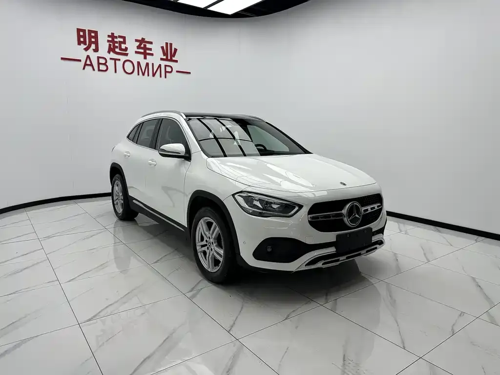 Mercedes-Benz GLA — фото 6