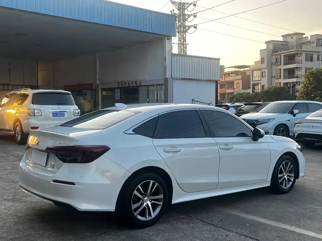 Honda Civic — фото 8