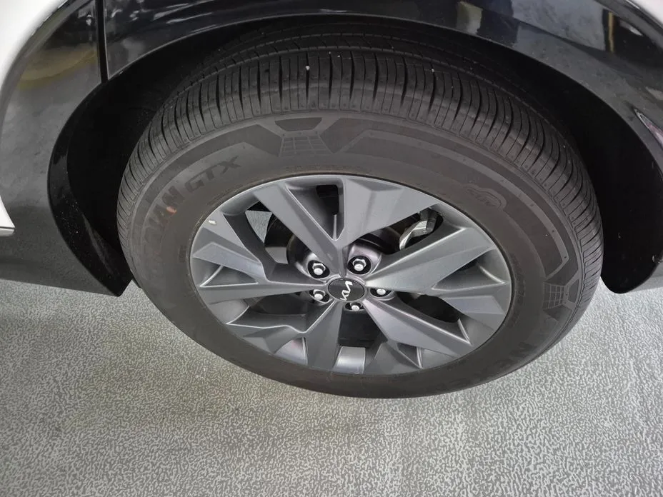 Kia Sportage — фото 6