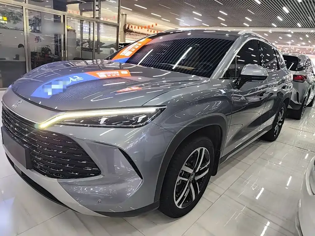 BYD L DM-i — фото 8