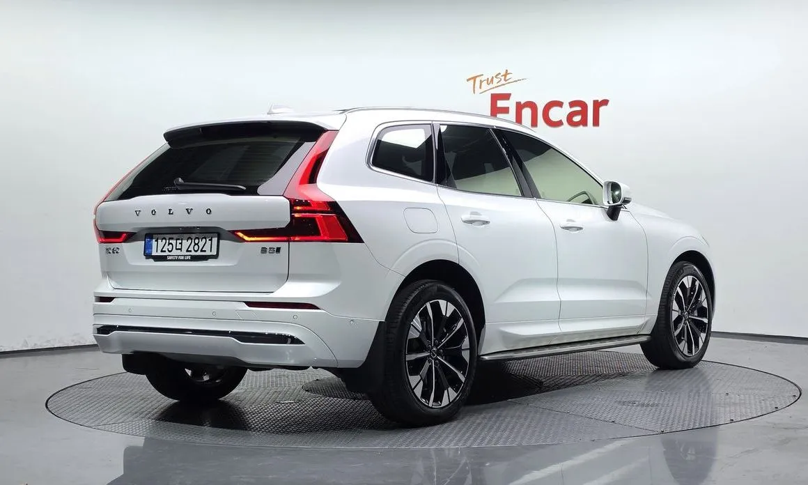 Volvo XC60 — фото 3