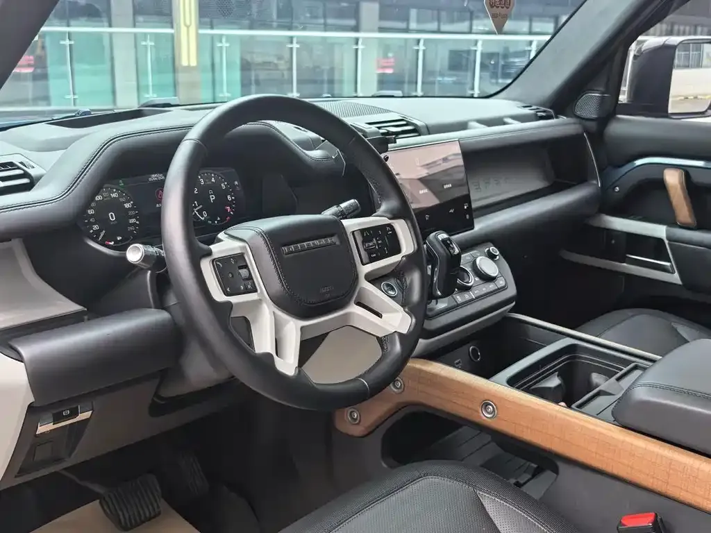 Land Rover Defender — фото 4