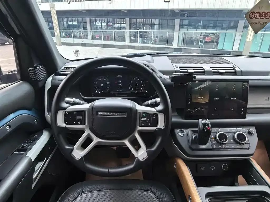 Land Rover Defender — фото 9