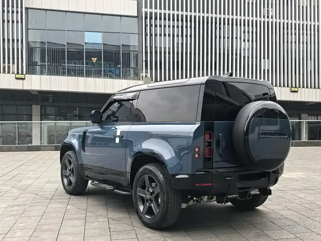 Land Rover Defender — фото 6