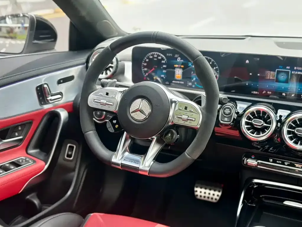 Mercedes-Benz CLA AMG — фото 5