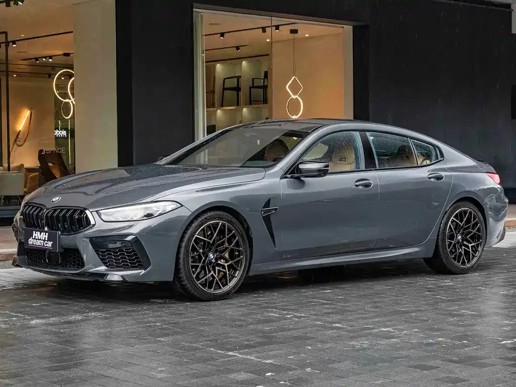 BMW M8 — фото 1