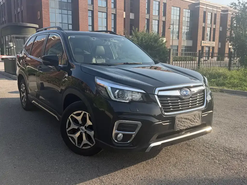 Subaru Forester — фото 8