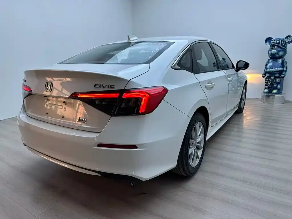 Honda Civic — фото 7