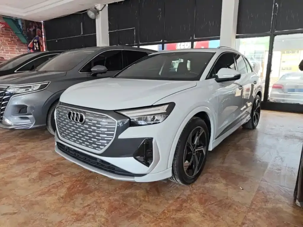 Audi Q4 e-tron — фото 10
