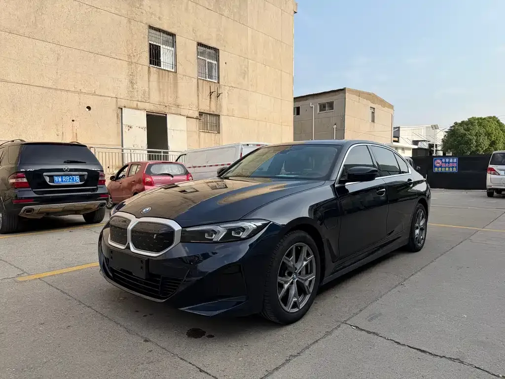 BMW i3 — фото 1