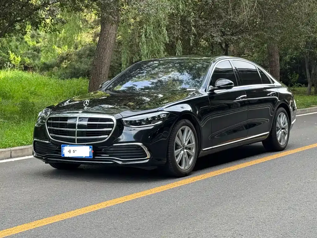 Mercedes-Benz S-Class — фото 1
