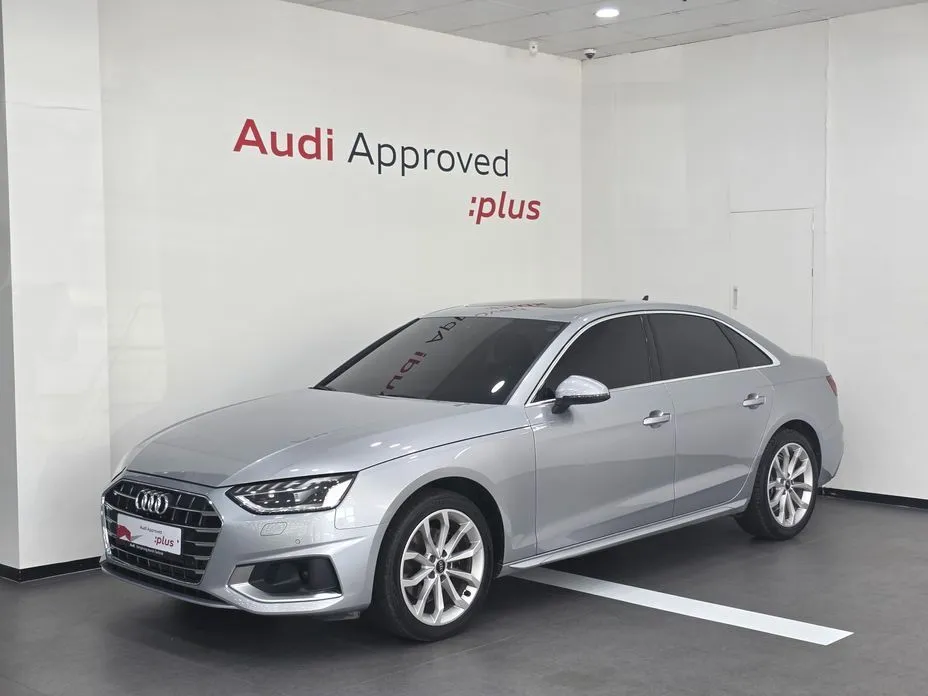 Audi A4 — фото 1