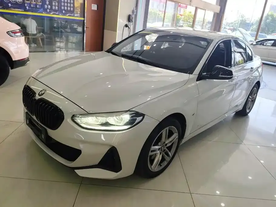 BMW 1 Series — фото 1