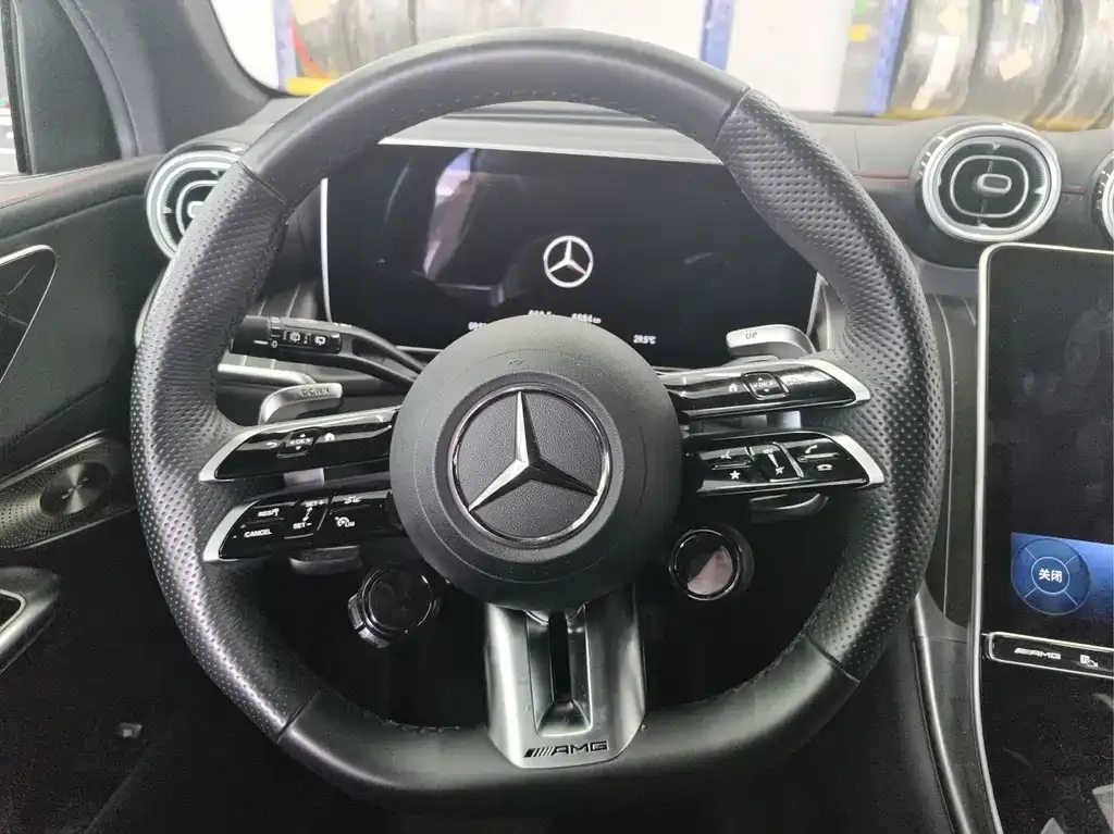 Mercedes-Benz GLC AMG — фото 7