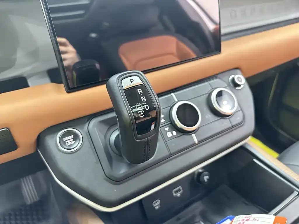 Land Rover Defender — фото 10