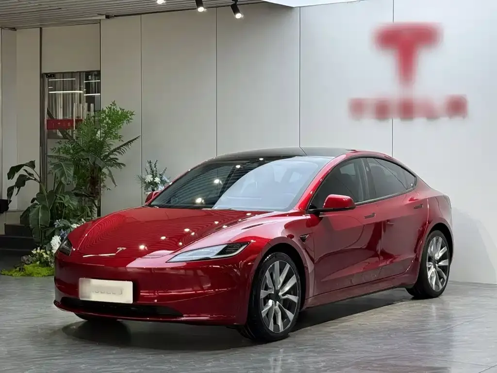 Tesla Model 3 — фото 6