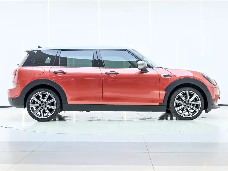MINI Clubman — фото 4