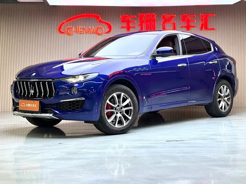 Maserati Levante — фото 1