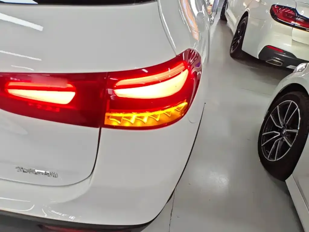 Mercedes-Benz GLA — фото 7