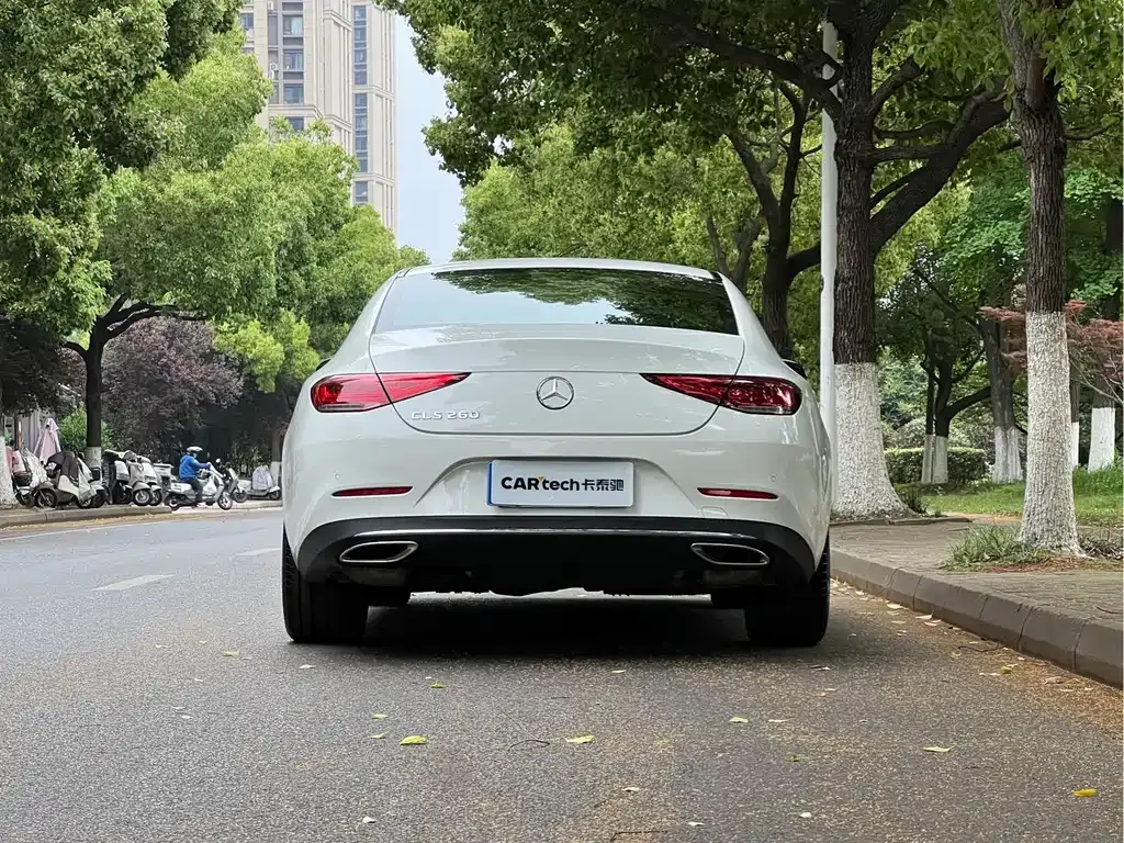Mercedes-Benz CLS — фото 10