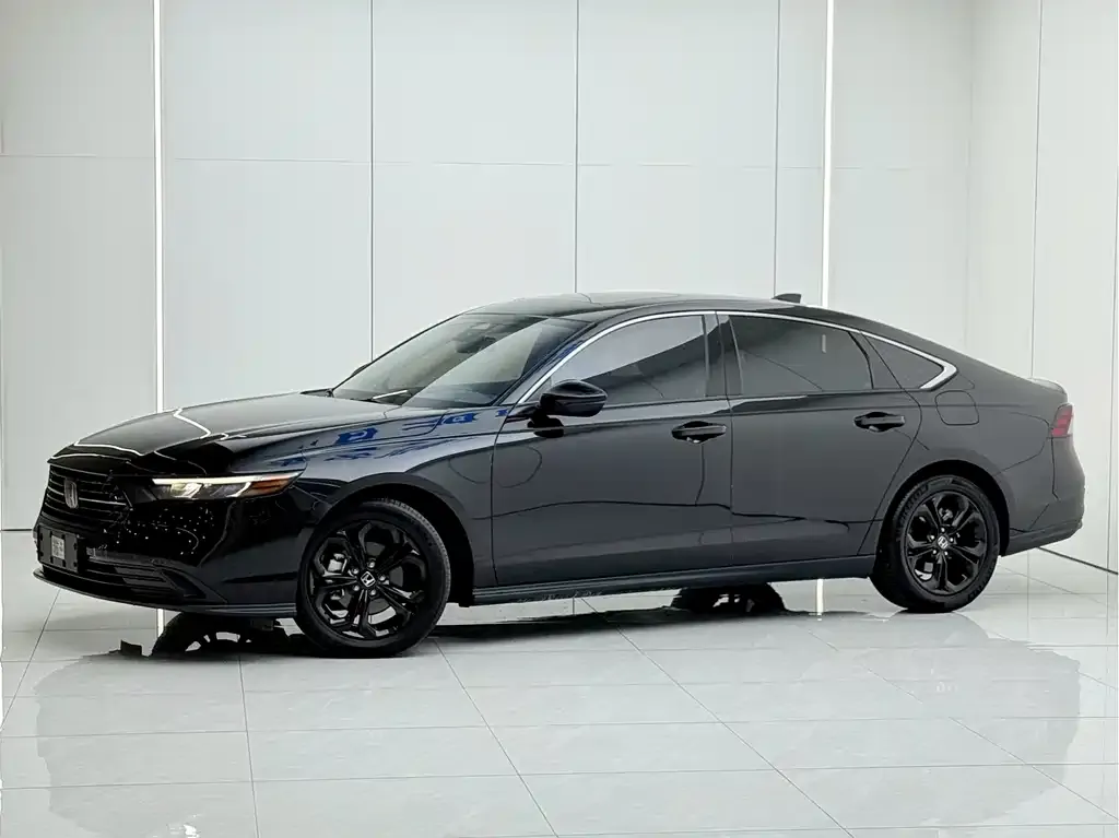 Honda Accord — фото 1