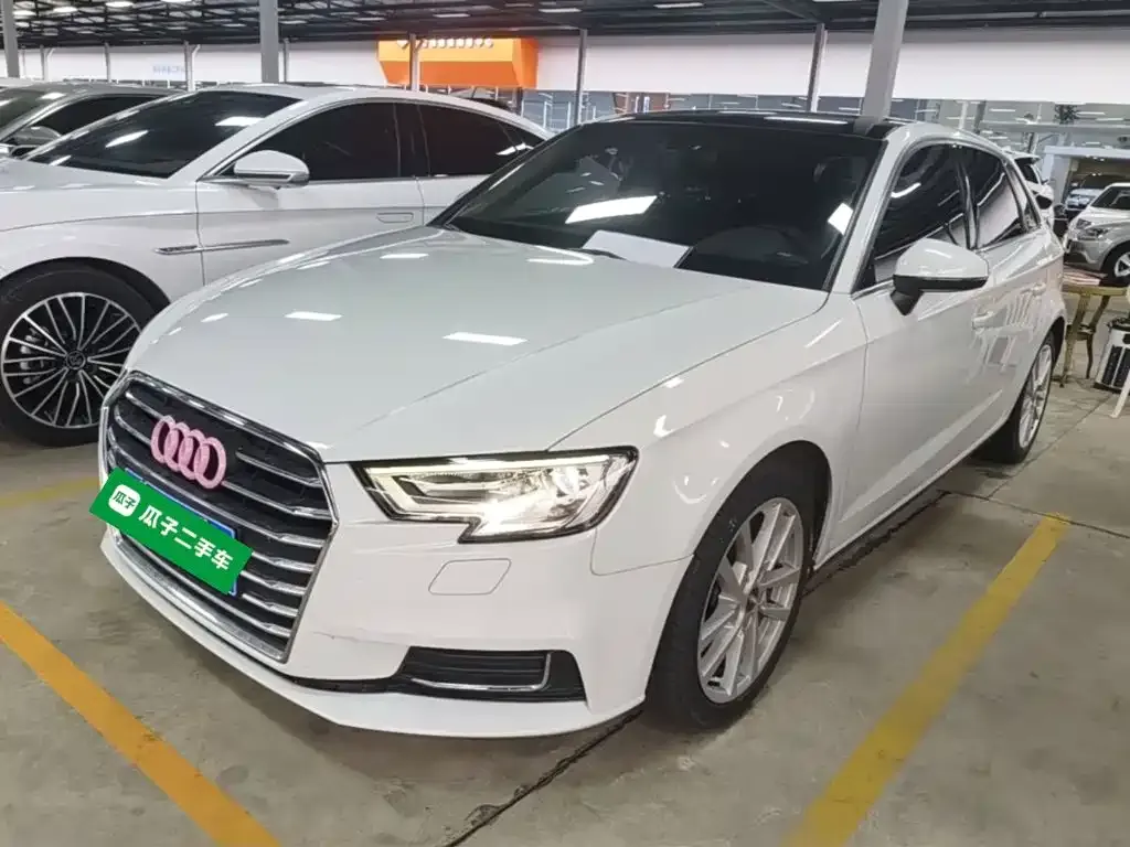 Audi A3 — фото 1