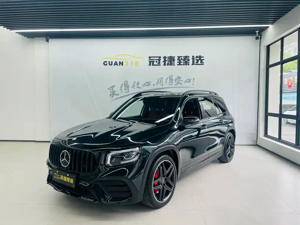 Mercedes-Benz GLB AMG — фото 1