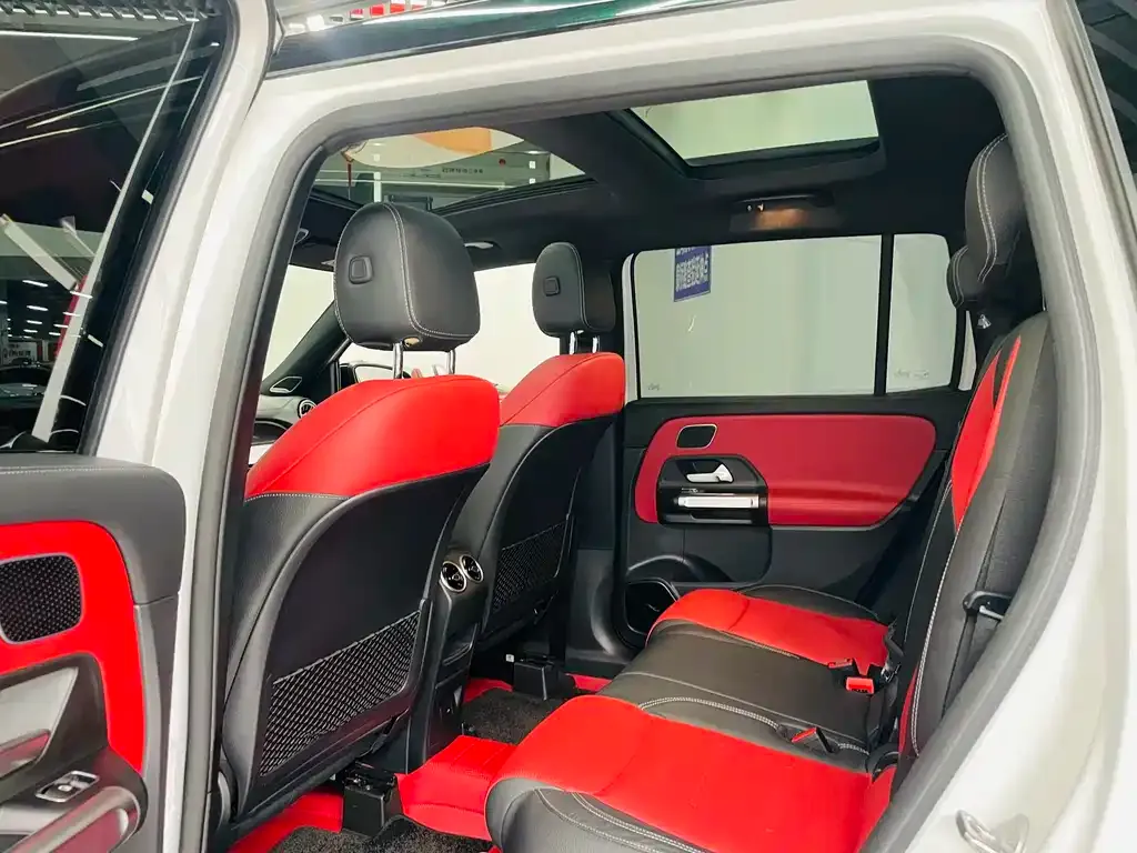 Mercedes-Benz GLB AMG — фото 8