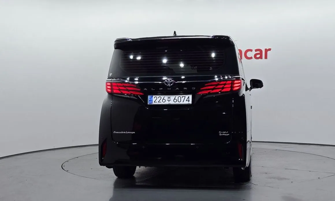 Toyota Alphard — фото 6