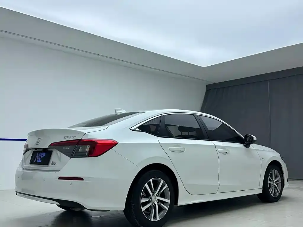 Honda Civic — фото 3