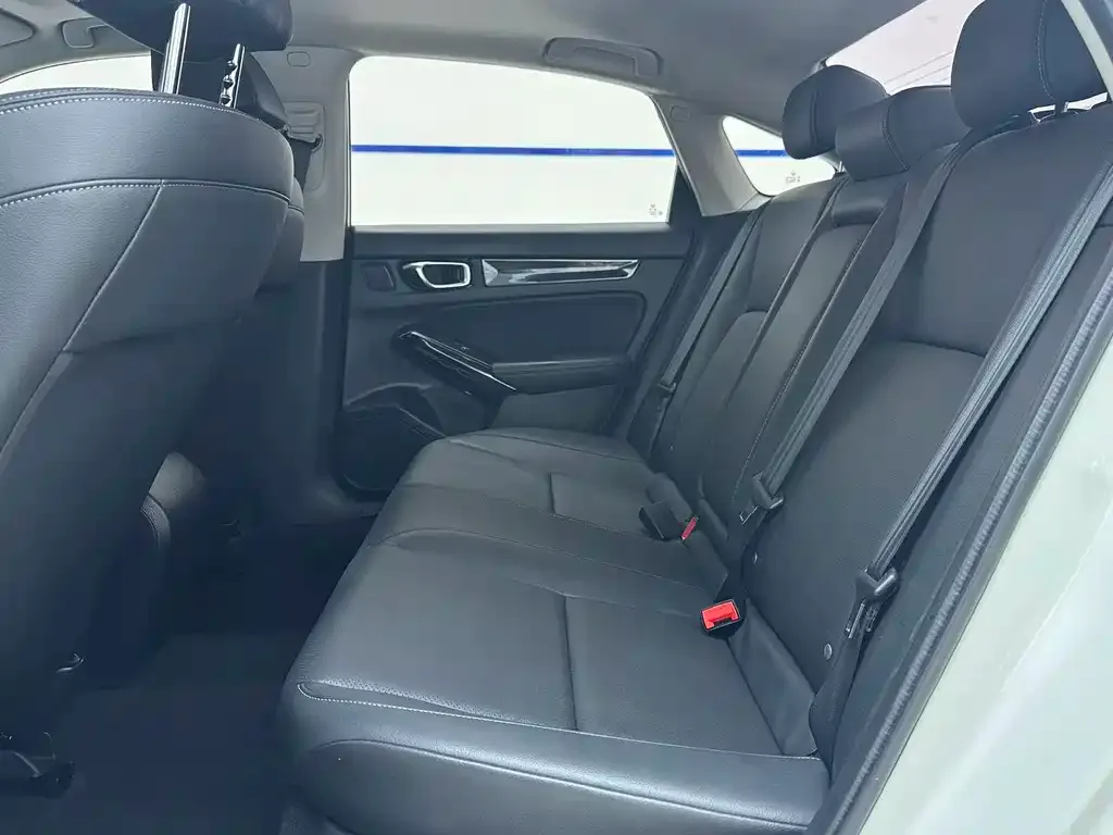 Honda Civic — фото 10