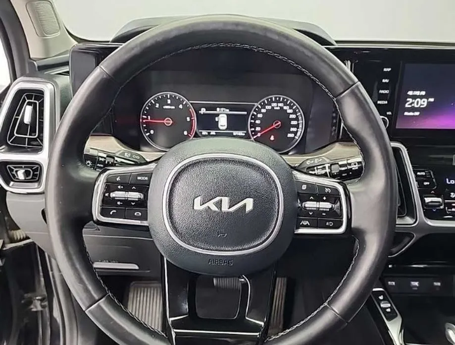 Kia Sorento — фото 4